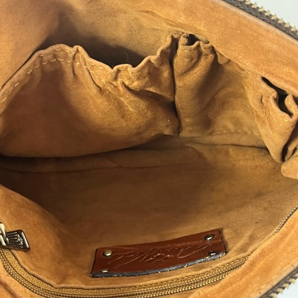 Patricia Nash Cassini Tooled Soft Gold Metallic Wristlet-Excellent Condition - Picture 13 of 13